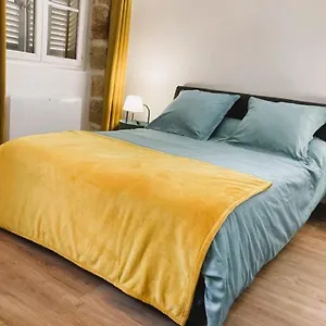 https://luxueux-studio-aix-historique-pavillon-vendme.aixenprovencehotels.org