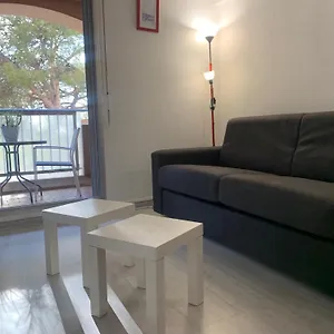 https://hyres-beach.aixenprovencehotels.org